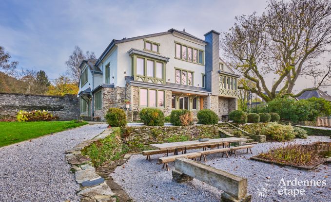 Luxe landhuis mt verwarmd buitenzwembad in Vresse-sur-Semois voor 15 personen