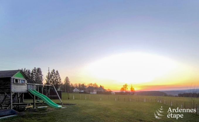 Comfortabel en ruim vakantiehuis in Waimes voor 15 personen met tuin en priv�terras