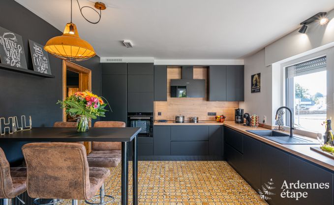 Comfortabel en ruim vakantiehuis in Waimes voor 15 personen met tuin en priv�terras