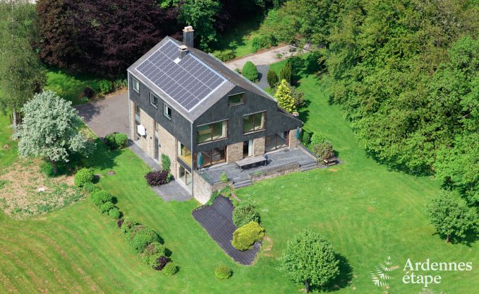 Zeer mooie 4-sterren villa in Weismes voor groepen tot 15 personen