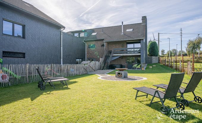 Comfortabel en ruim vakantiehuis in Waimes voor 15 personen met tuin en privterras