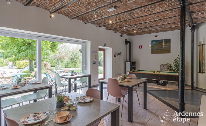 Vakantiehuis in Walcourt, Ardennen, 6 personen, 3 slaapkamers, buitenzwembad, gemeenschappelijke tuin, moderne voorzieningen