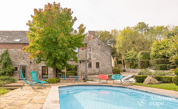 Vakantiehuis in Walcourt, Ardennen, 6 personen, 3 slaapkamers, buitenzwembad, gemeenschappelijke tuin, moderne voorzieningen