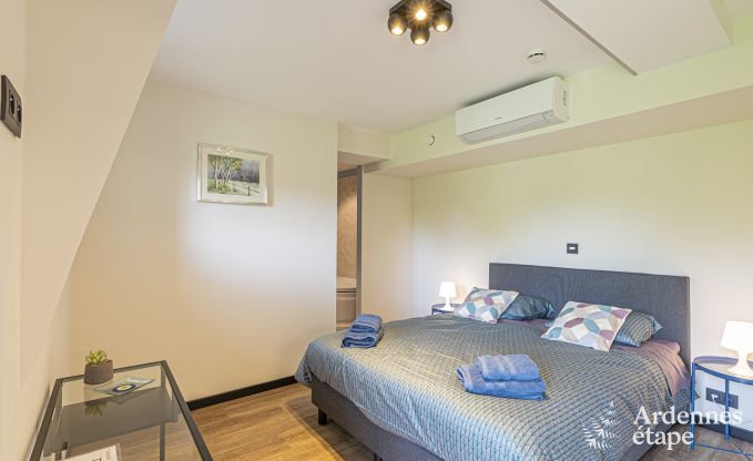 Ruime vakantiewoning in Walcourt, Ardennen, 5 slaapkamers, 5 badkamers, zwembad en gezinsvoorzieningen voor 10 personen