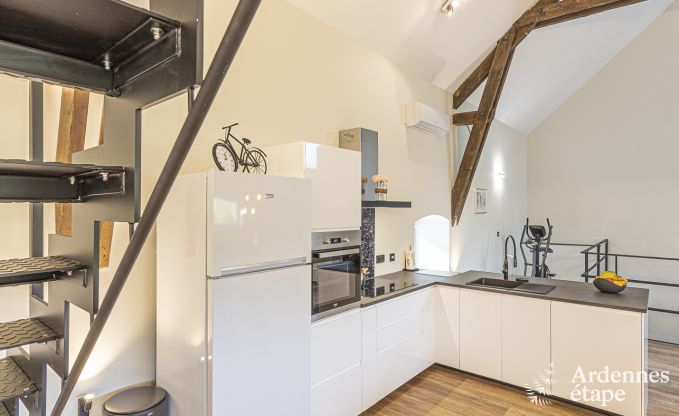 Ruime vakantiewoning in Walcourt, Ardennen, 5 slaapkamers, 5 badkamers, zwembad en gezinsvoorzieningen voor 10 personen