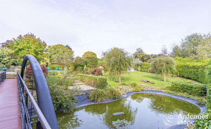 Ruime vakantiewoning in Walcourt, Ardennen, 5 slaapkamers, 5 badkamers, zwembad en gezinsvoorzieningen voor 10 personen