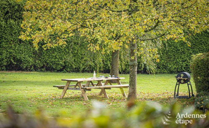 Ruime vakantiewoning in Walcourt, Ardennen, 5 slaapkamers, 5 badkamers, zwembad en gezinsvoorzieningen voor 10 personen