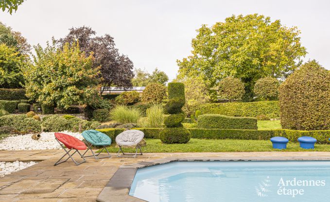 Ruime vakantiewoning in Walcourt, Ardennen, 5 slaapkamers, 5 badkamers, zwembad en gezinsvoorzieningen voor 10 personen