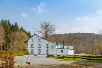 Groot vakantiehuis voor 26 personen in de Ardennen (Wellin)