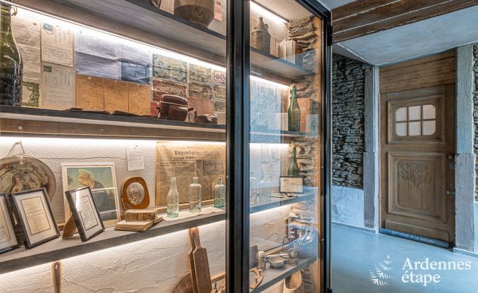 Ruime 18e-eeuwse boerderij in Wiltz voor 18 personen met 7 slaapkamers, jacuzzi en priv�tuin