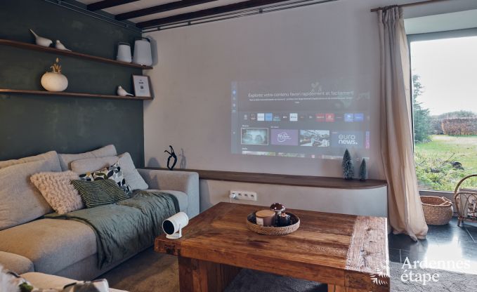 Charmante dorpswoning voor 10 personen in Yvoir: hottub, open haard, grote priv�tuin