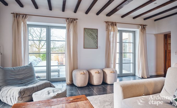 Charmante dorpswoning voor 10 personen in Yvoir: hottub, open haard, grote privtuin